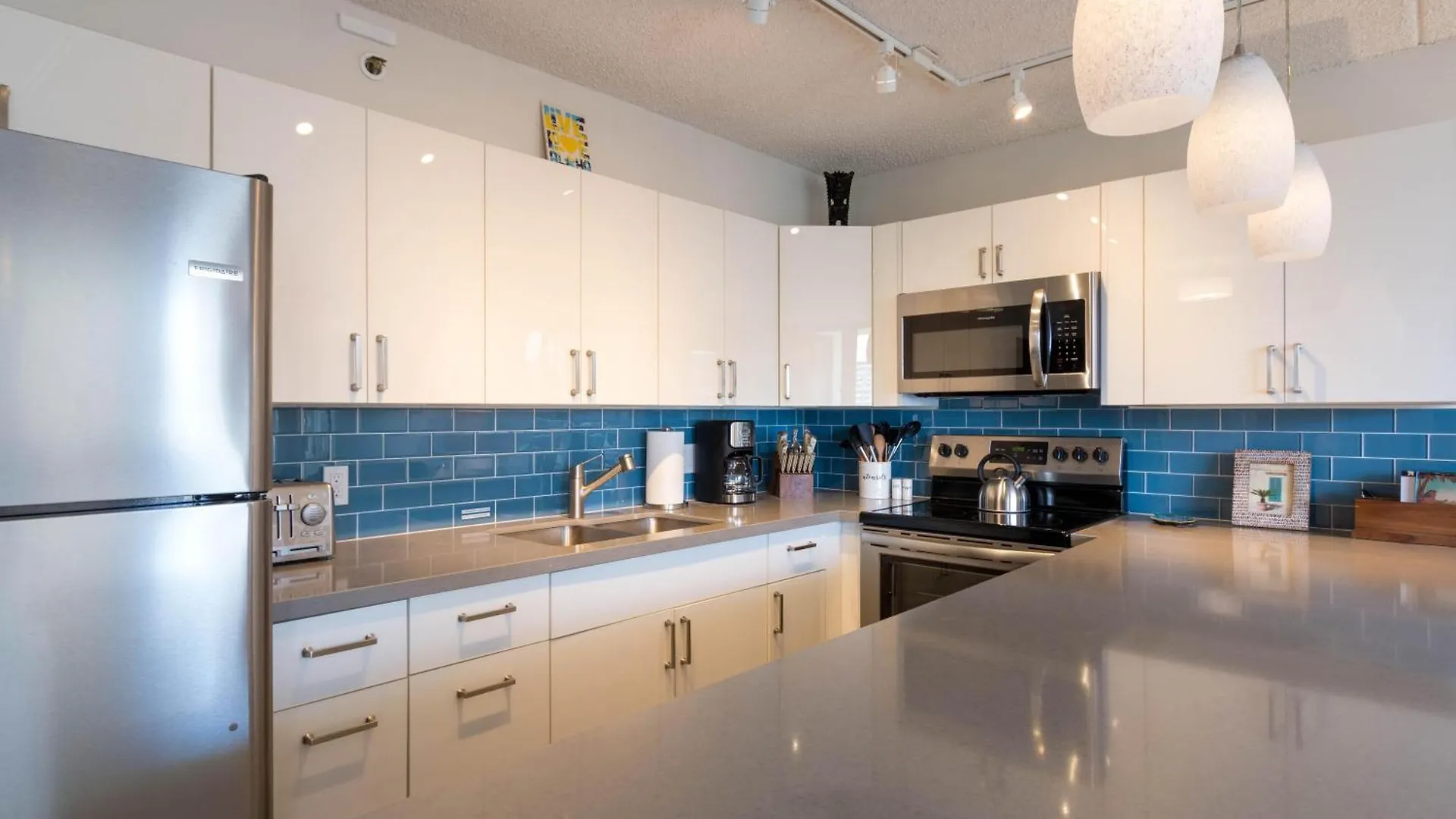 Waikiki Banyan Ohana Suite Гонолулу